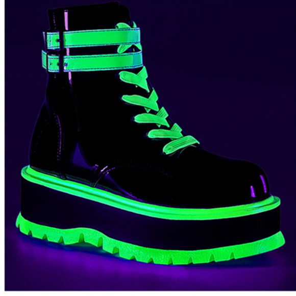 Gothic Platform Glow Lace Up Ankle Boots - Picture 4 of 4